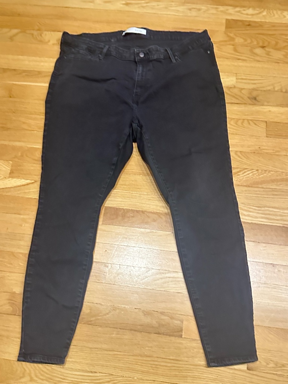 Levi's Signature Mid-Rise Skinny Black Jeans ~ 37" waist 29" length